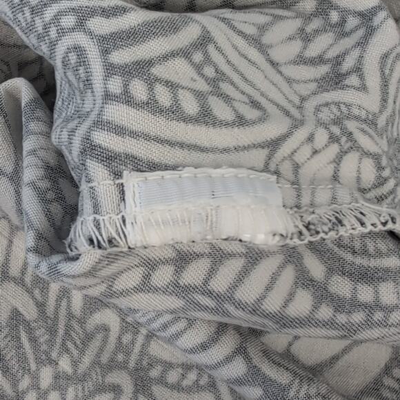 Tianello Womens XS Button Up Sleeveless Top Floral Black White Tencel Blouse - Picture 6 of 13